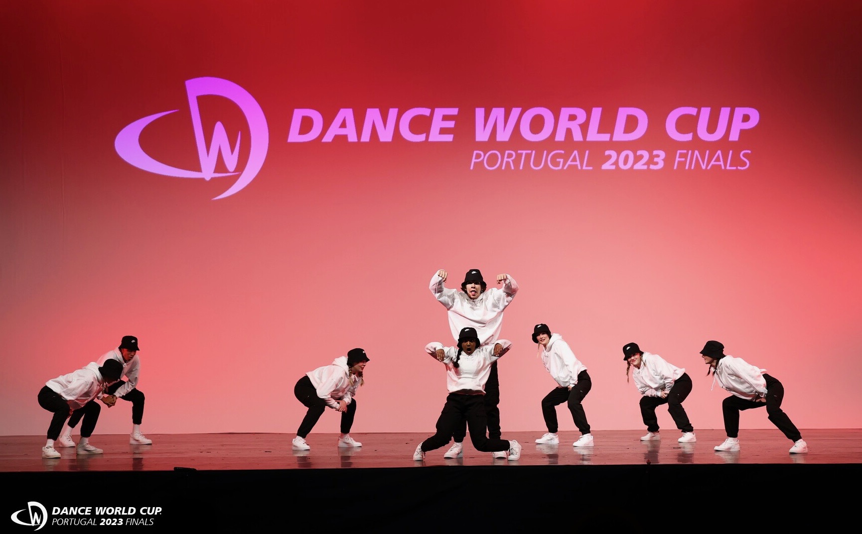 Janelle and students during a Northern Dance Lab practice session